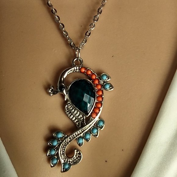 Rag Frog revival Embellished peacock pendant necklace 18" - Picture 4 of 4